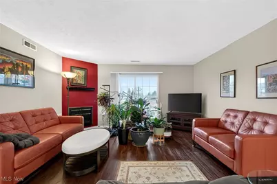 10373 Glenway Drive #202, Twinsburg, OH 44087 - Photo 8