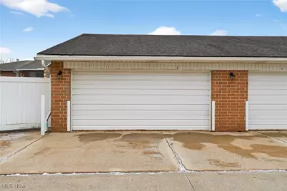 10373 Glenway Drive #202, Twinsburg, OH 44087 - Photo 38