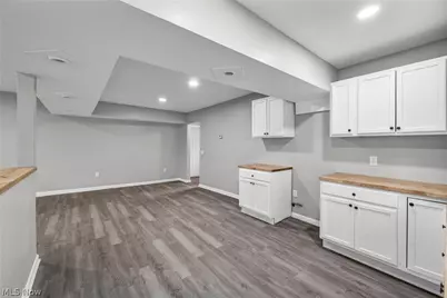 295 E 238th Street, Euclid, OH 44123 - Photo 16