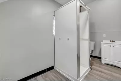 295 E 238th Street, Euclid, OH 44123 - Photo 32