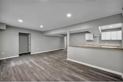 295 E 238th Street, Euclid, OH 44123 - Photo 10