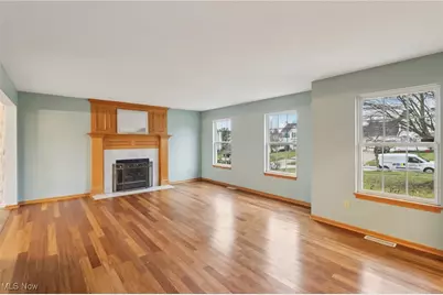 854 Longbrook Drive, Wadsworth, OH 44281 - Photo 2