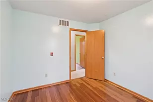 854 Longbrook Dr, Wadsworth, OH 44281 - Photo 24