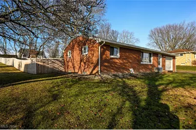 1769 22nd Street SW, Massillon, OH 44647 - Photo 2