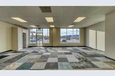 2325 E Wheeling Avenue, Cambridge, OH 43725 - Photo 2