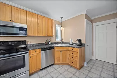 611 West Street, Amherst, OH 44001 - Photo 10