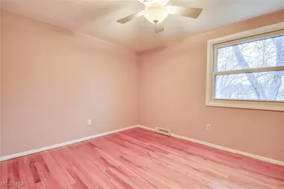 962 E 348th Street, Eastlake, OH 44095 - Photo 20