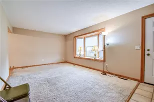 962 E 348th St, Eastlake, OH 44095 - Photo 6