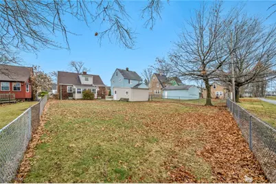 766 E 232nd Street, Euclid, OH 44123 - Photo 8