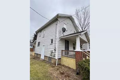 767 Roscoe Avenue, Akron, OH 44306 - Photo 2
