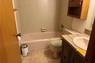 2851 Carlton Dr NW, Warren, OH 44485 - Photo 14