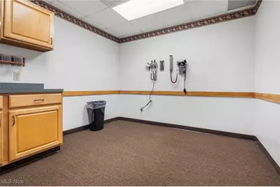 91 5th Street SE, Barberton, OH 44203 - Photo 10