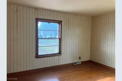 4234 Lake Road, Youngstown, OH 44511 - Photo 4