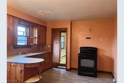 4234 Lake Road, Youngstown, OH 44511 - Photo 6