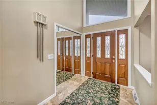 30185 Overlook Dr, Wickliffe, OH 44092 - Photo 4