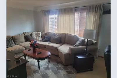 5853 Monica Lane, Garfield Heights, OH 44125 - Photo 6