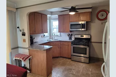 5853 Monica Lane, Garfield Heights, OH 44125 - Photo 2