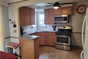 5853 Monica Ln, Garfield Heights, OH 44125 - Photo 2