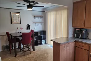 5853 Monica Ln, Garfield Heights, OH 44125 - Photo 4