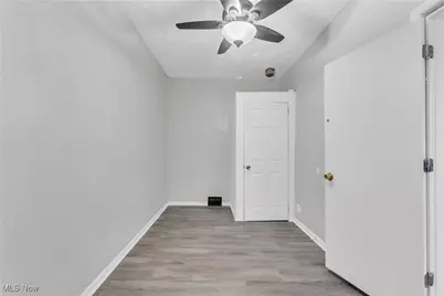 14917 Darwin Avenue, Loveland, OH 44110 - Photo 22