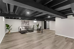 4314 Kerrybrook Dr, Youngstown, OH 44511 - Photo 14