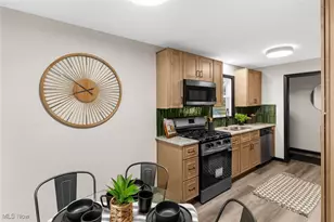 4314 Kerrybrook Dr, Youngstown, OH 44511 - Photo 4