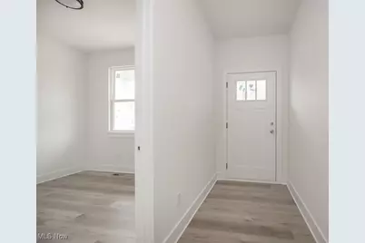 5594 Grove Avenue, Mentor, OH 44060 - Photo 2