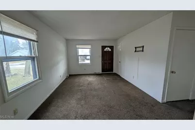 29131 Norman Avenue, Wickliffe, OH 44092 - Photo 4