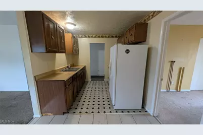 29131 Norman Avenue, Wickliffe, OH 44092 - Photo 8