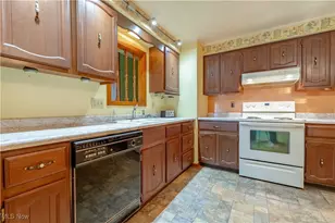 1146 4th St SE, New Philadelphia, OH 44663 - Photo 12