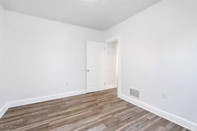 20 Erskine Avenue, Youngstown, OH 44512 - Photo 12