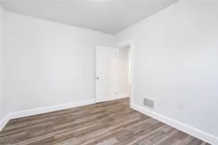 20 Erskine Ave, Youngstown, OH 44512 - Photo 12