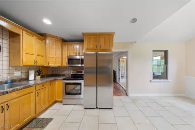 1141 Las Olas Boulevard NW, North Canton, OH 44720 - Photo 12