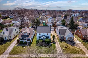 10506 Park Heights Ave, Garfield Heights, OH 44125 - Photo 4