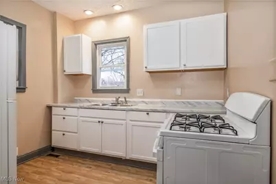 162 E Archwood Avenue, Akron, OH 44301 - Photo 10