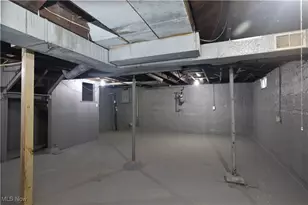 162 E Archwood Ave, Akron, OH 44301 - Photo 20