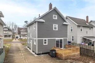 162 E Archwood Ave, Akron, OH 44301 - Photo 4