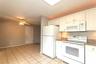 6330 Cumberland Dr, Mentor, OH 44060 - Photo 8
