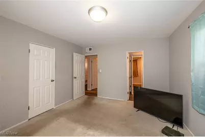 670 Hemlock Drive, Euclid, OH 44132 - Photo 24