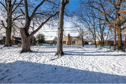 670 Hemlock Drive, Euclid, OH 44132 - Photo 34