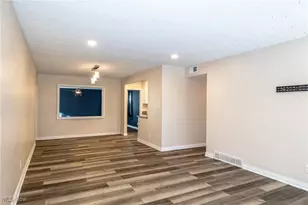 670 Hemlock Dr, Euclid, OH 44132 - Photo 2