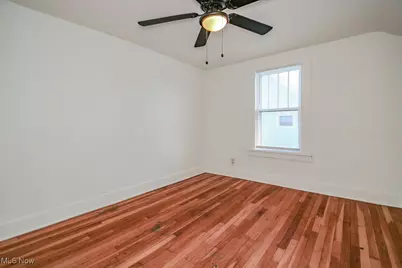 19330 Naumann Avenue, Euclid, OH 44119 - Photo 18