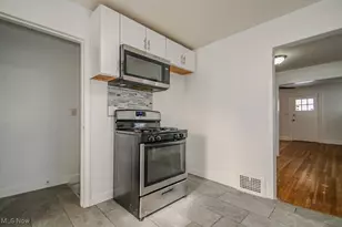 19330 Naumann Ave, Euclid, OH 44119 - Photo 14