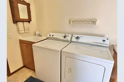 33162 Eagles Glen Court, North Ridgeville, OH 44039 - Photo 36