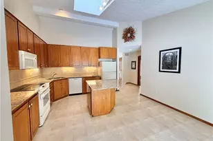 33162 Eagles Glen Ct, North Ridgeville, OH 44039 - Photo 6