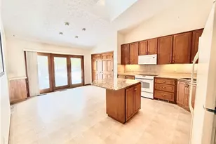 33162 Eagles Glen Ct, North Ridgeville, OH 44039 - Photo 4