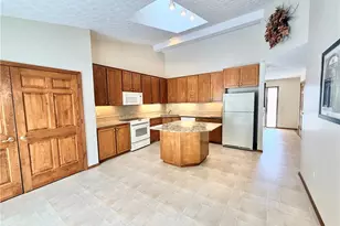 33162 Eagles Glen Ct, North Ridgeville, OH 44039 - Photo 2