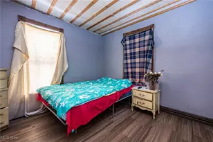 327 N 2nd St, Coshocton, OH 43812 - Photo 8