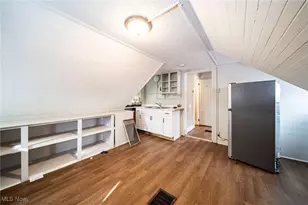 2449 Castle Ave, Loveland, OH 44113 - Photo 6