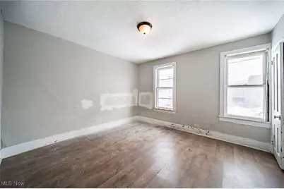 2449 Castle Avenue, Loveland, OH 44113 - Photo 8